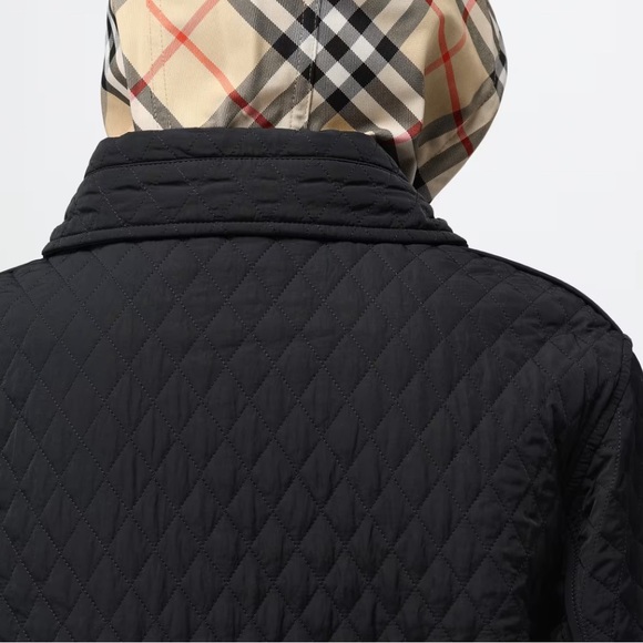 Burberry Black Quilted Jacket - Picture 5 of 9